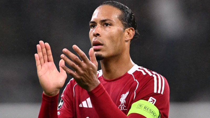 Virgil van Dijk  បានកោះហៅមិត្តរួមក្រុមមកប្រជុំបន្ទាប់ពីការបរាជ័យ ២-១