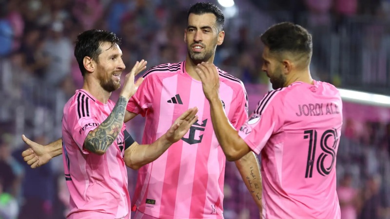 Lionel Messi បានបង្ហាញ អារម្មណ៍តានតឹង និង លំបាកចិត្ត អំពីការចូលនិវត្តន៍របស់Sergio Busquets និង Jordi Alba