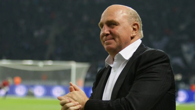 Dieter Hoeness ការពារ Luis Diaz ពីការរិះគន់