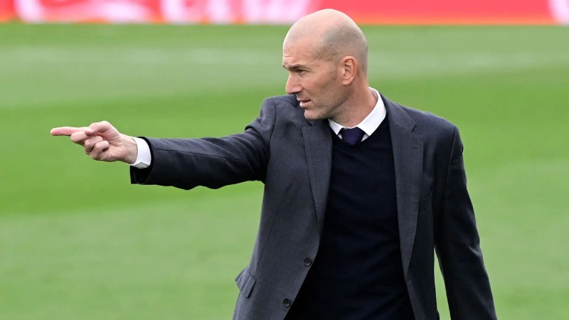 Zinedine Zidane បង្ហើបពីការវិលត្រឡប់មកដឹកនាំក្រុមវិញ 'ក្នុងពេលឆាប់ៗ'