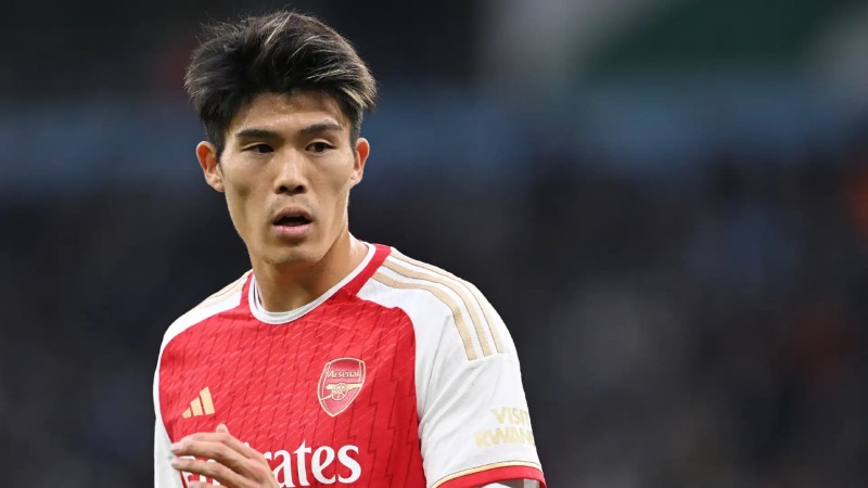 Takehiro Tomiyasu (អតីត Arsenal) រកបានក្លិបថ្មីនៅ Ajax ក្រោយរងរបួសយូរ
