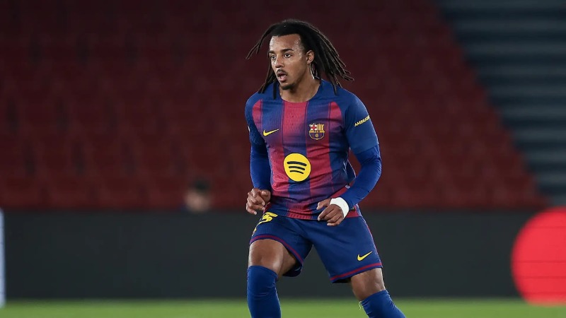 Barcelona ចរចាជាមួយ Julian Ryerson (Dortmund) ត្រៀមជំនួស Jules Kounde