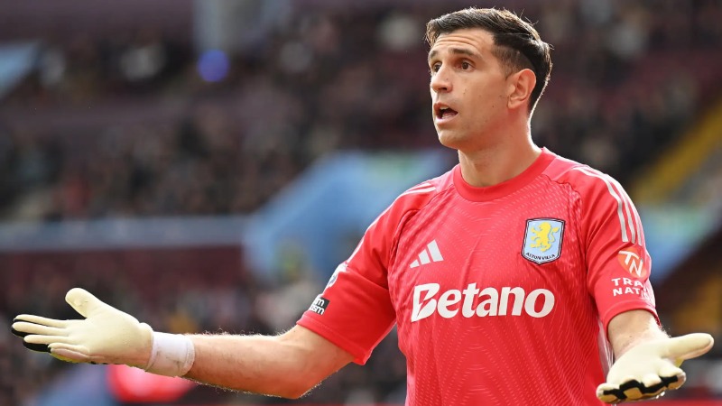Aston Villa គ្រោងនាំយក Marc-Andre ter Stegen ដើម្បីជំនួស Emi Martinez