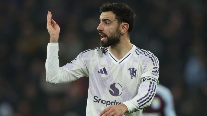 Bruno Fernandes រងរបួសសាច់ដុំក្នុងជំនួបជាមួយ Aston Villa