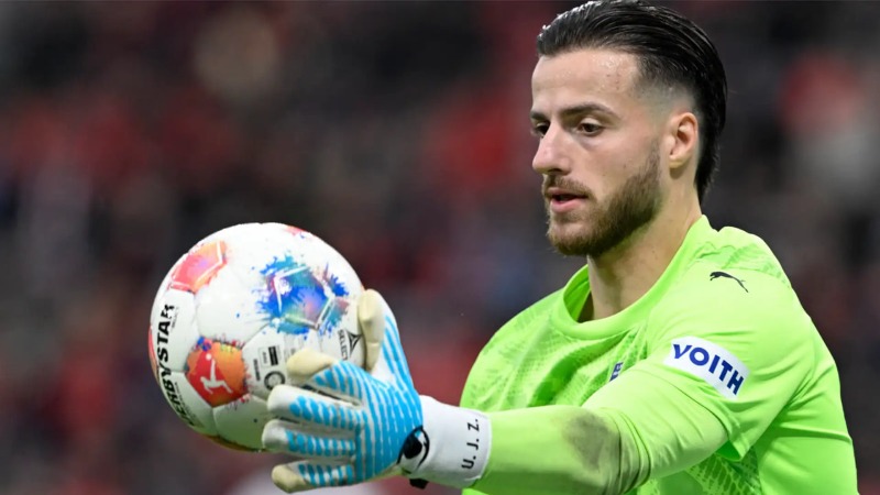 Arsenal ចាប់អារម្មណ៍លើអ្នកចាំទី Diant Ramaj របស់ Dortmund