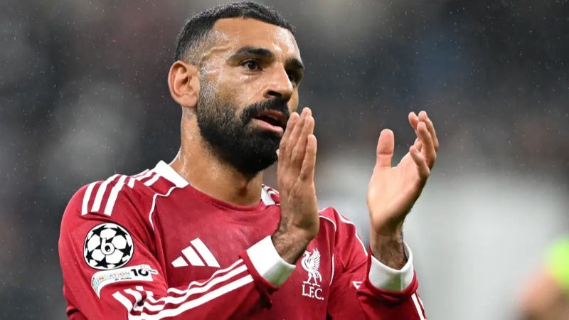 Mohamed Salah អាចមានជម្រើសធំៗនៅរដូវក្តៅនេះ ដោយអាចដើរតាមផ្លូវ Lionel Messi ទៅ MLS ឬតាម Cristiano Ronaldo ទៅ Saudi Pro League
