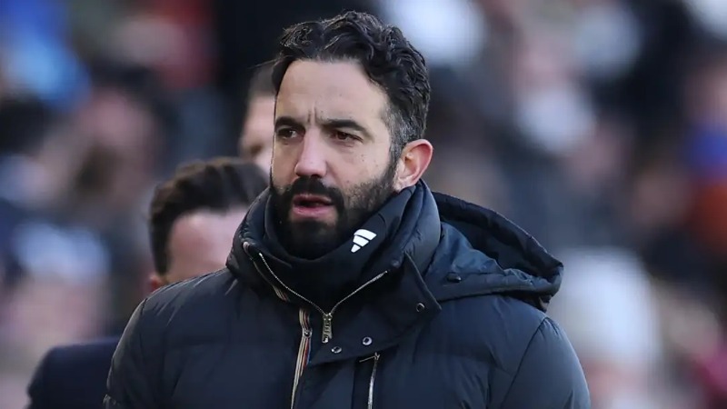 ក្រោយពីបញ្ឈប់ការងារនៅ Manchester United លោក Ruben Amorim កំពុងទទួលការចាប់អារម្មណ៍សម្រាប់តំណែងថ្មីនៅ Vasco da Gama ដើម្បីជំនួស Fernando Diniz និងជាឱកាសឲ្យគាត់បង្ហាញសមត្ថភាពបង្វឹកនៅក្រៅអឺរ៉ុប