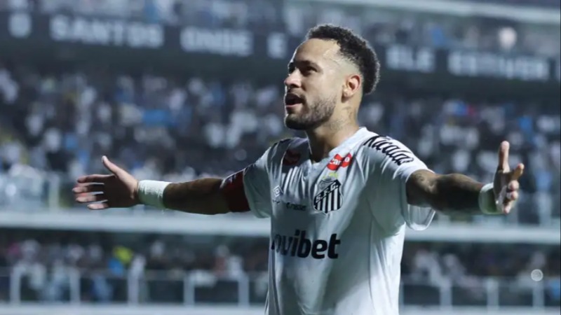 Neymar បង្ហាញទម្រង់លេងល្អ ដោយរកបានគ្រាប់បាល់ និង assist ក្នុងការប្រកួតហ្វឹកហាត់របស់ Santos បន្ទាប់ពីមិនត្រូវបានហៅចូលក្រុមជម្រើសជាតិ Brazil