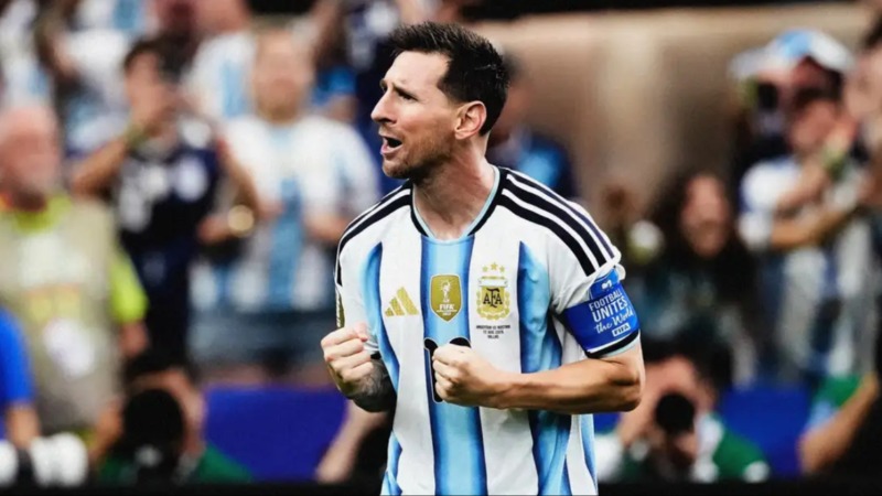 Lionel Messi ស៊ុត 2 គ្រាប់ម្នាក់ឯងបំបែកកំណត់ត្រាប្រវត្តិសាស្ត្រ World Cup ជួយអាហ្សង់ទីនលត់អូទ្រីស 2-០ ទាំងចម្រូងចម្រាស