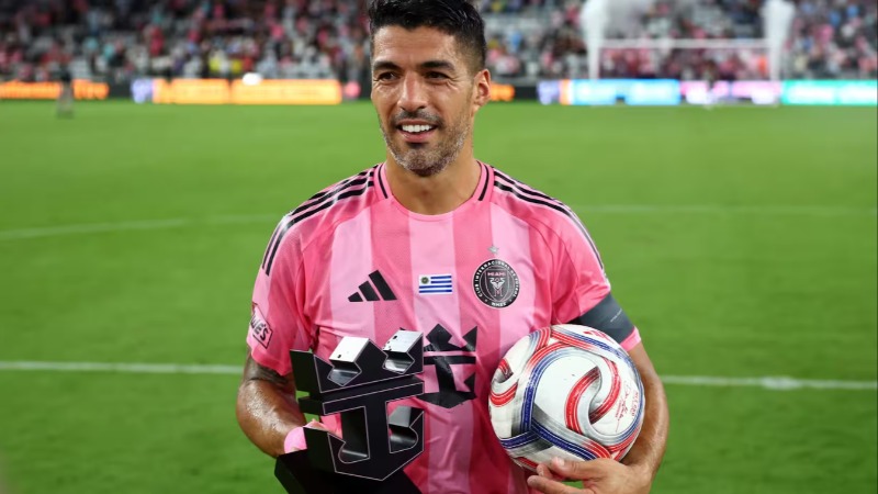 Luis Suarez ជឿជាក់ថា Julian Alvarez នឹងក្លាយជាអាវុធដ៏មុតស្រួចឥតខ្ចោះសម្រាប់ Barcelona