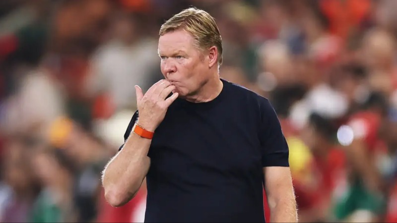 មិនស្តាយក្រោយ! លោក Ronald Koeman ការពារយុទ្ធសាស្ត្រប្រើខ្សែការពារ ៥ នាក់ ក្រោយហូឡង់ធ្លាក់ចេញពី World Cup ក្រោមថ្វីជើងម៉ារ៉ុក