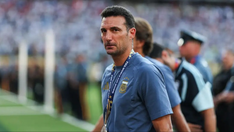 Lionel Scaloni ស្រក់ទឹកភ្នែកទាំងអាល័យ និងសុំពេលគិតគូរពីអនាគតជាមួយក្រុមជម្រើសជាតិអាហ្សង់ទីន ក្រោយបរាជ័យក្នុងវគ្គផ្តាច់ព្រ័ត្រ World Cup