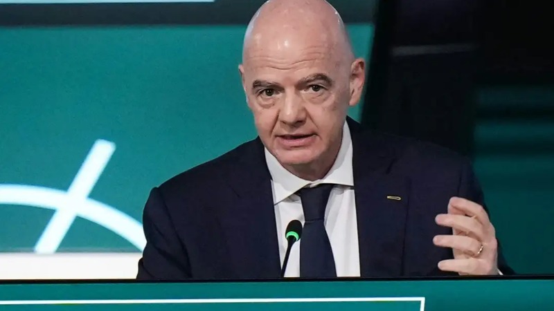 ប្រធាន FIFA លោក Gianni Infantino បានចេញមុខការពារការរៀបចំ 2026 World Cup និងវាយបកលើអ្នកសារព័ត៌មានថាជាអ្នកបង្កើតព័ត៌មានក្លែងក្លាយ